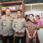 Kapolda Bersama Ketua Bhayangkari Sulbar Hadiri Bazar Kreasi Bhayangkari Nusantara 2024 di JCC